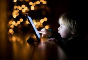efeitos positivos e negativos da tecnologia nas crianças